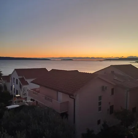 Buba トロギール